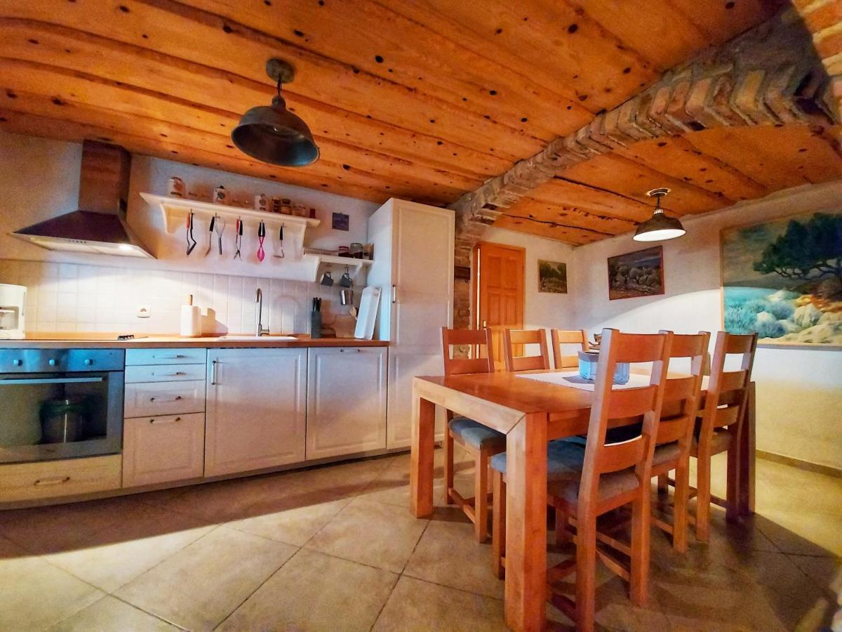 Peter'S Pine Cottage Korenica Extérieur photo
